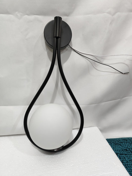 Elegant Golden Wall Lamp – Modern Bedroom & Living Room Lighting, Creative Home Decor