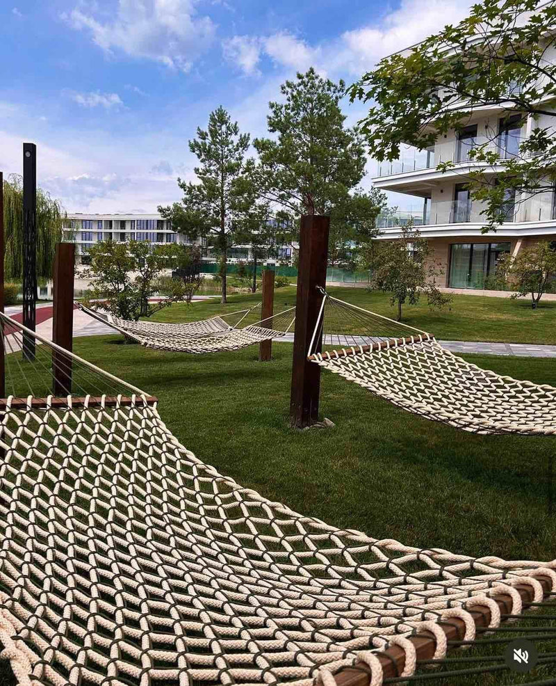 Outdoor Hammock – Handwoven Double Hammock Polypropylene Rope – Heavy Duty Weather-Resistant Patio Swing – Camping & Garden Hammock